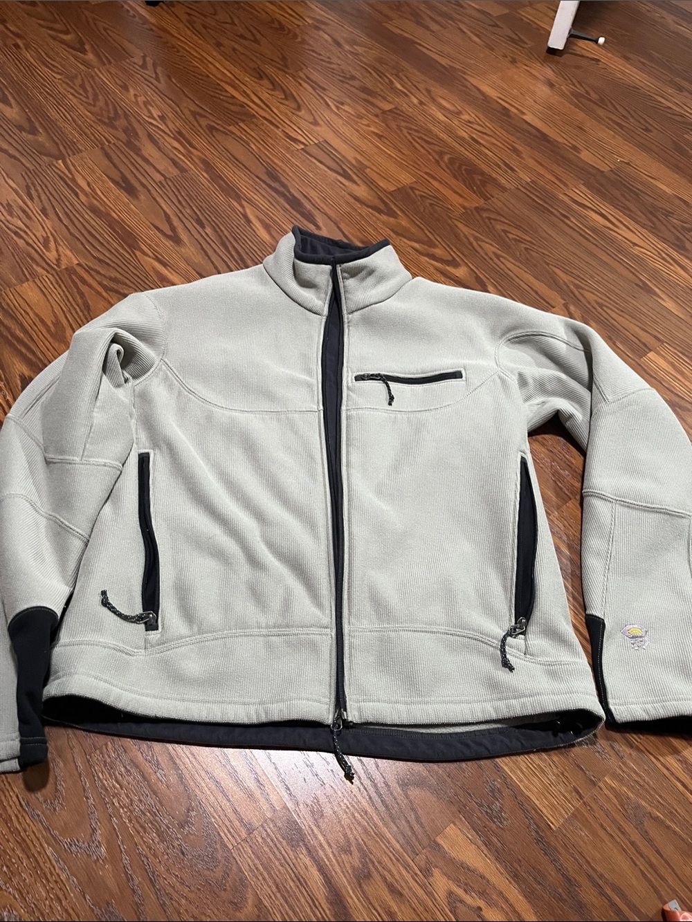 Mountain Hardwear Light Gray Fleece Jacket with Black Trim mens L